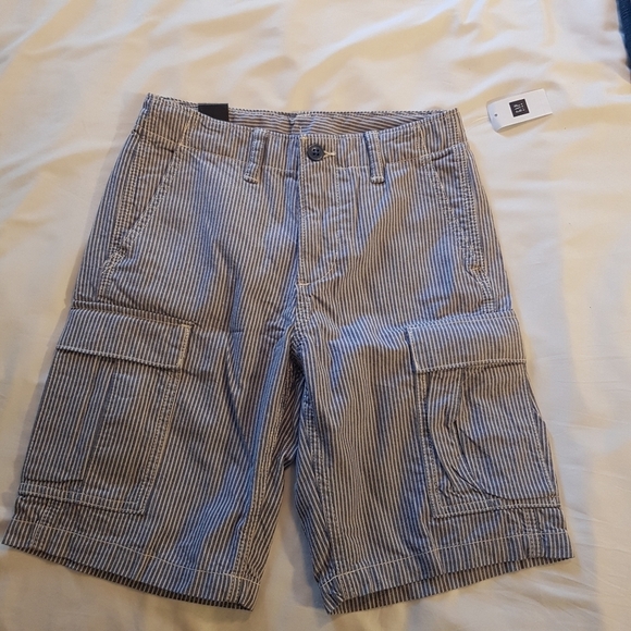 GAP boys size 10 railroad stripe blue & white cargo shorts, New - Picture 1 of 5